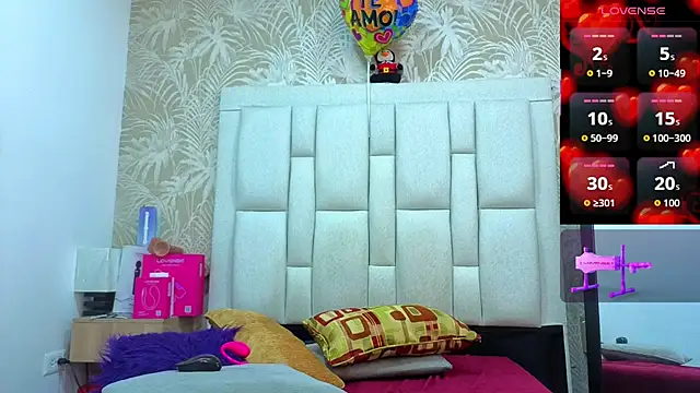 dafnnelewis online show from March 28, 2026, 11:11 am