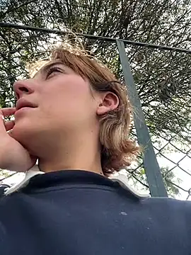 Snapshot of Maggie_Geller chatting on December 19, 2025, 7:16 pm Maggie Geller online show from December 19, 2025, 7:16 pm