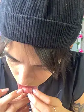 Isabella Rizzo online show from February 21, 2025, 8:16 pm