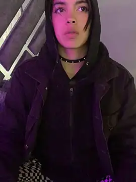 Isabella Rizzo online show from March 6, 2025, 6:48 pm