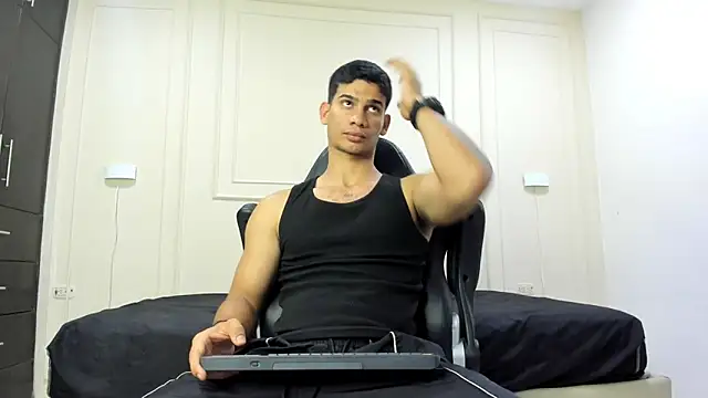 ANDRES STUD online show from May 29, 2026, 3:34 am