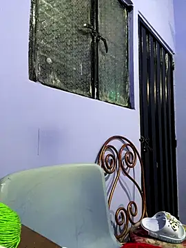 julieta fn online show from December 16, 2025, 1:21 am