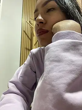 Snapshot of julieta_fn chatting on May 1, 2026, 2:44 pm julieta fn online show from May 1, 2026, 2:44 pm