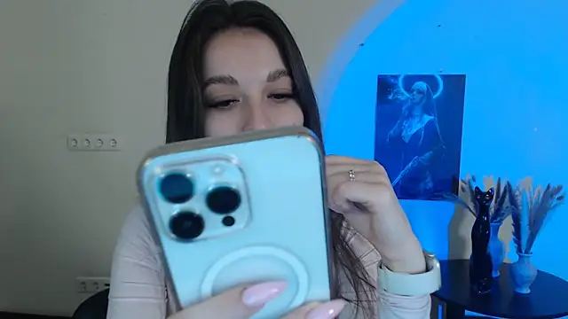 Eva Eldis online show from March 10, 2025, 4:25 pm