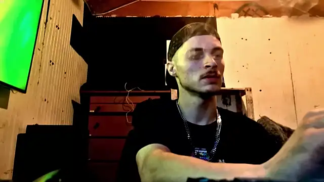 nuttyking2022 online show from April 1, 2026, 8:26 am