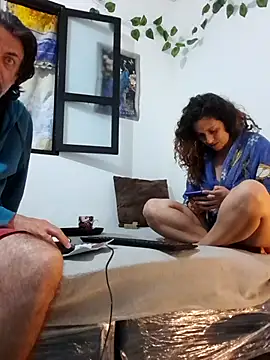 Snapshot of jeans_and_emma chatting on October 8, 2025, 12:56 am jeans and emma online show from October 8, 2025, 12:56 am