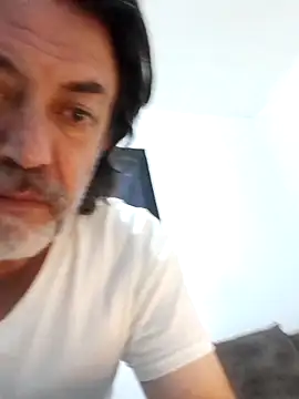 Snapshot of jeans_and_emma chatting on September 25, 2025, 12:38 am jeans and emma online show from September 25, 2025, 12:38 am