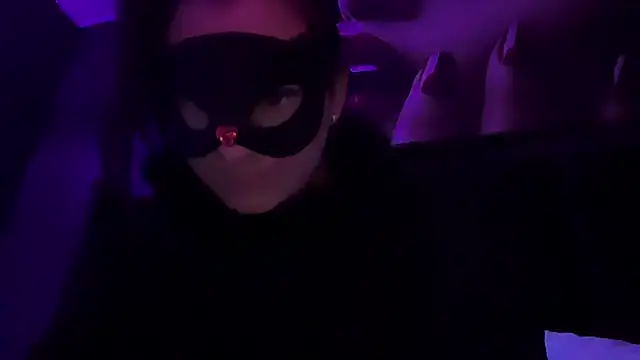 Snapshot of Loveblackzilla chatting on February 28, 2025, 8:07 pm Loveblackzilla online show from February 28, 2025, 8:07 pm