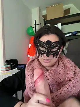 Snapshot of Loveblackzilla chatting on December 19, 2025, 1:13 pm Loveblackzilla online show from December 19, 2025, 1:13 pm