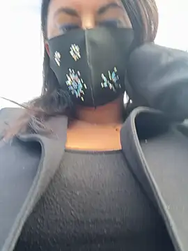 Snapshot of Loveblackzilla chatting on October 8, 2025, 3:24 pm Loveblackzilla online show from October 8, 2025, 3:24 pm