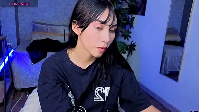 Snapshot of Miaa_Lee7 chatting on May 7, 2026, 8:45 pm Miaa Lee7 online show from May 7, 2026, 8:45 pm