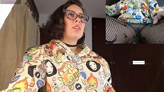 sophia dumont online show from November 29, 2025, 1:06 am