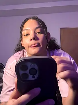 tastylolaaa online show from November 10, 2025, 9:25 am