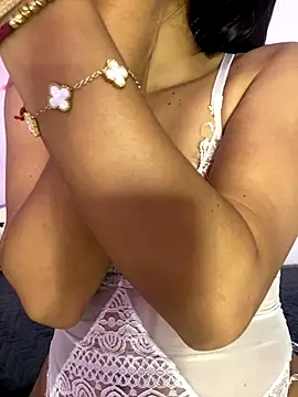 Snapshot of trex_x chatting on December 21, 2025, 5:03 pm trex x online show from December 21, 2025, 5:03 pm