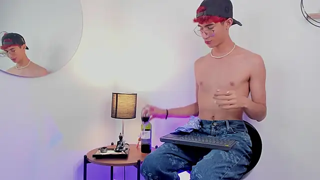 Snapshot of NovaaWheler chatting on March 12, 2025, 9:13 pm NovaaWheler online show from March 12, 2025, 9:13 pm