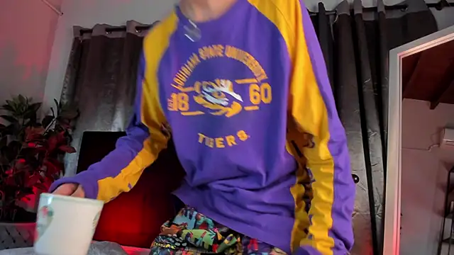 NovaaWheler online show from February 8, 2026, 12:03 pm