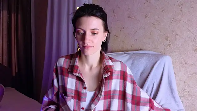 Snapshot of roxy_riot_ chatting on February 17, 2025, 7:37 am roxy riot online show from February 17, 2025, 7:37 am