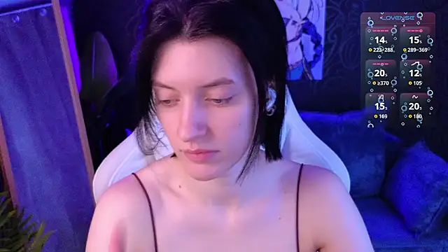 roxy riot  online show from March 4, 2026, 1:35 am