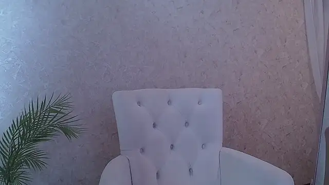 Snapshot of roxy_riot_ chatting on March 4, 2025, 1:23 am roxy riot online show from March 4, 2025, 1:23 am