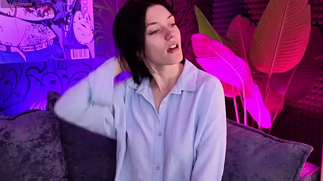 Snapshot of roxy_riot_ chatting on September 21, 2025, 1:33 am roxy riot online show from September 21, 2025, 1:33 am