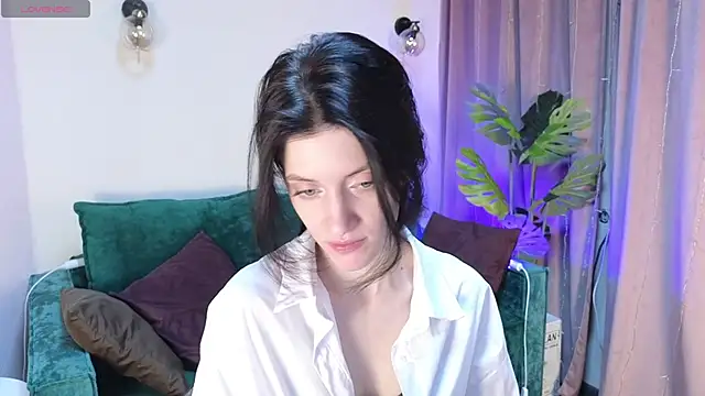 Snapshot of roxy_riot_ chatting on February 14, 2025, 1:23 am roxy riot online show from February 14, 2025, 1:23 am