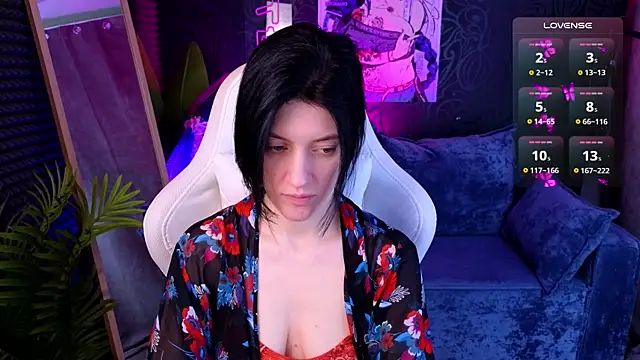 roxy riot  online show from November 14, 2025, 1:31 am