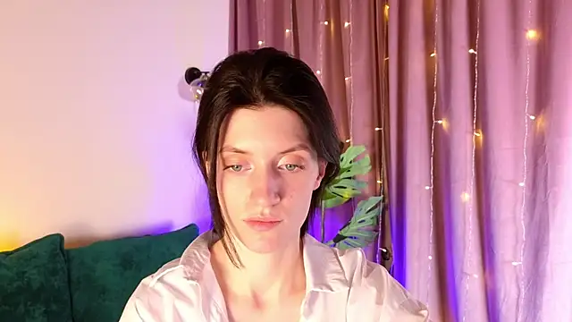 Snapshot of roxy_riot_ chatting on February 14, 2025, 7:59 am roxy riot online show from February 14, 2025, 7:59 am