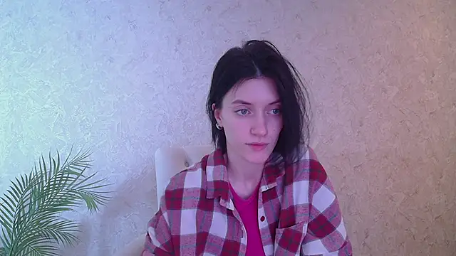 Snapshot of roxy_riot_ chatting on March 4, 2025, 5:11 am roxy riot online show from March 4, 2025, 5:11 am