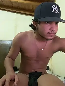 Snapshot of daniel6916 chatting on February 10, 2025, 3:57 am daniel6916 online show from February 10, 2025, 3:57 am