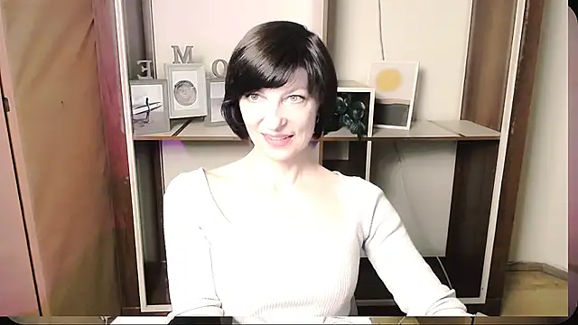  AngeliaFlow  online show from May 31, 2026, 9:04 am