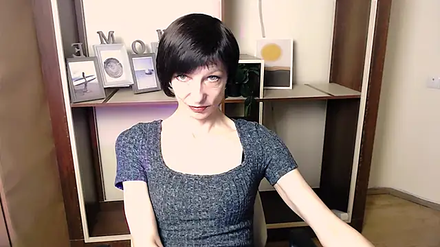  AngeliaFlow  online show from November 20, 2025, 9:21 am