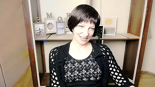  AngeliaFlow  online show from February 19, 2026, 8:22 am