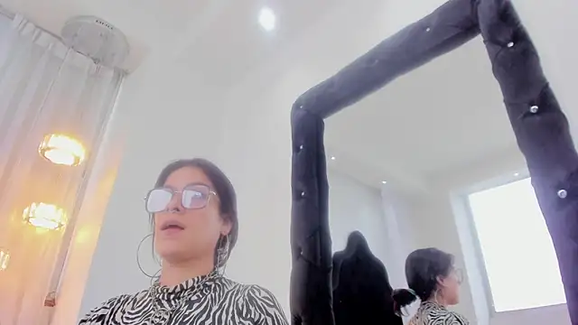 Snapshot of lolyyuno chatting on February 28, 2025, 9:23 pm lolyyuno online show from February 28, 2025, 9:23 pm