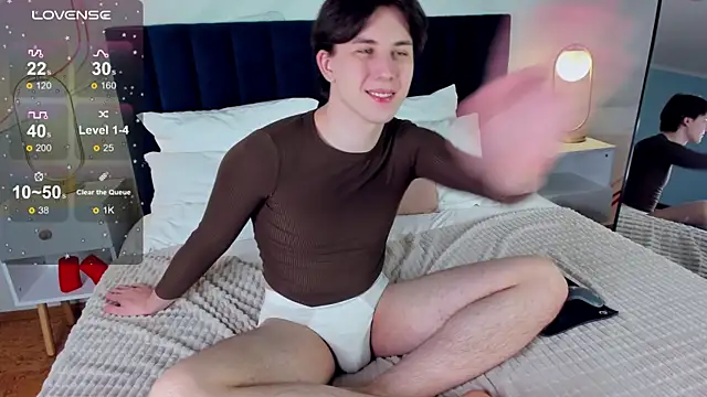 AdrianoAubert online show from March 23, 2025, 6:47 am