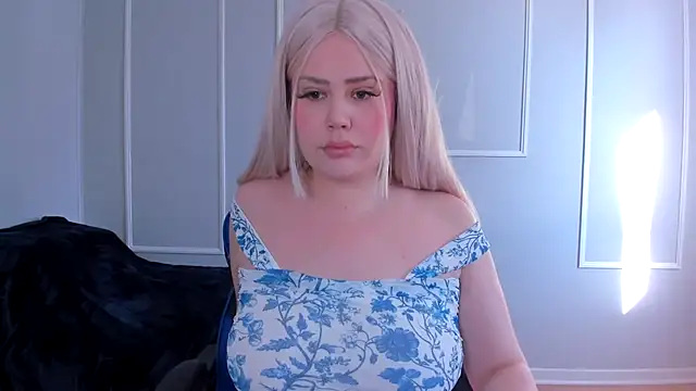 Snapshot of _leana_ chatting on February 22, 2025, 3:03 pm  leana  online show from February 22, 2025, 3:03 pm