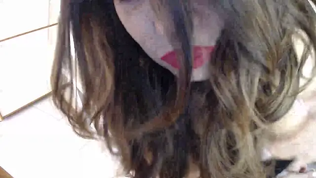 Snapshot of bambolina_sexy1985 chatting on March 14, 2025, 10:07 am bambolina sexy1985 online show from March 14, 2025, 10:07 am