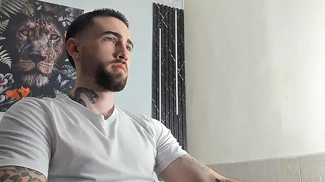 Snapshot of Luke_davis01 chatting on March 12, 2025, 1:08 pm Luke davis01 online show from March 12, 2025, 1:08 pm