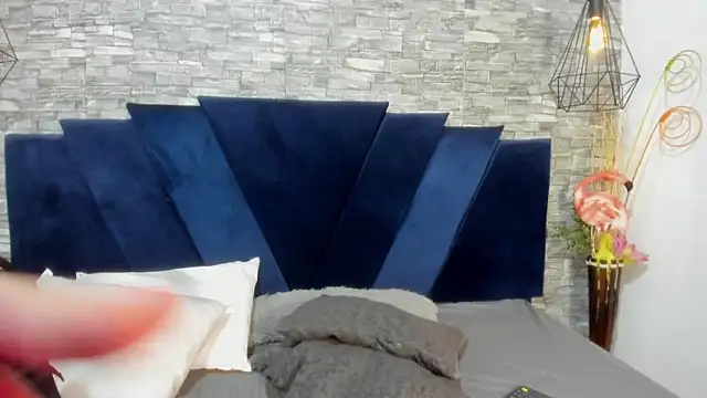 Sophia Brunett online show from March 15, 2026, 11:28 am