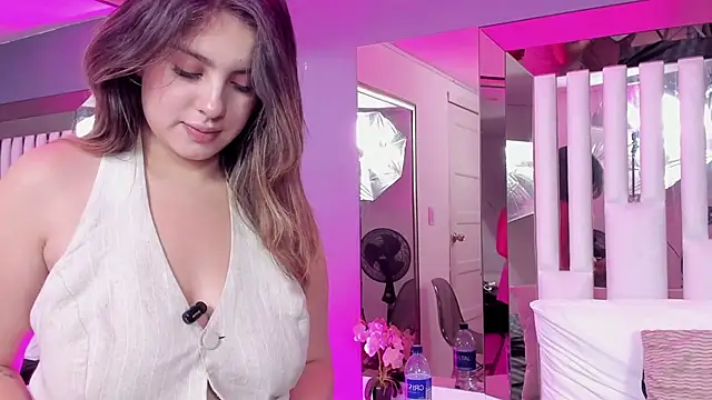 Cloee Rainbow1 online show from March 12, 2025, 11:54 am