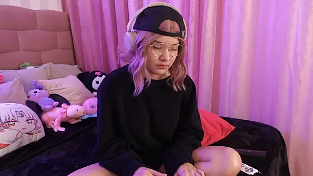 NataliaNovak online show from October 5, 2025, 8:21 pm