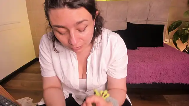  michonne  online show from April 24, 2026, 10:45 pm