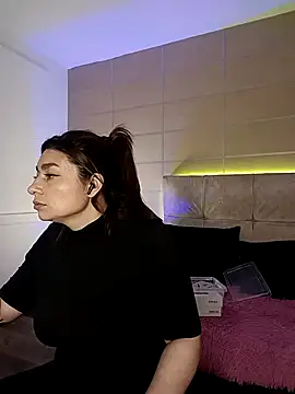 Snapshot of _michonne_ chatting on October 29, 2025, 8:30 pm michonne online show from October 29, 2025, 8:30 pm