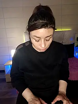 Snapshot of _michonne_ chatting on November 28, 2025, 9:04 pm michonne online show from November 28, 2025, 9:04 pm