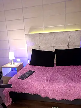 Snapshot of _michonne_ chatting on September 23, 2025, 9:11 pm michonne online show from September 23, 2025, 9:11 pm