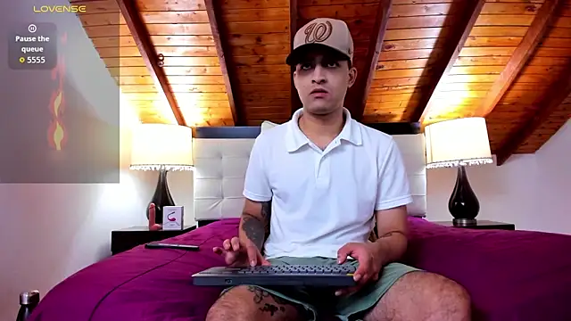 Snapshot of Sebastian_Berne chatting on February 24, 2026, 7:04 pm Sebastian Berne online show from February 24, 2026, 7:04 pm