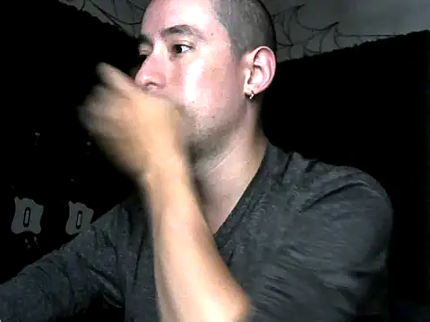 vampireathome online show from November 18, 2025, 4:05 am