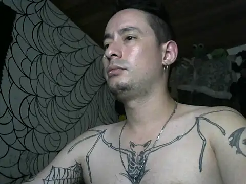Snapshot of vampireathome chatting on July 8, 2026, 5:41 am vampireathome online show from July 8, 2026, 5:41 am
