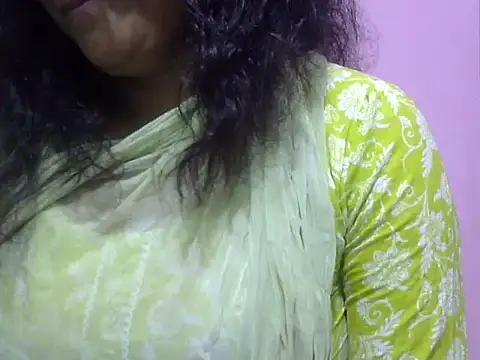 Snapshot of Your_cutiepie_ chatting on April 26, 2026, 5:43 pm Your cutiepie online show from April 26, 2026, 5:43 pm