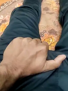 Yashkumar 0697 online show from March 18, 2025, 6:39 pm