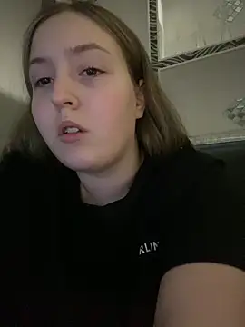 Snapshot of Eloise_Celine chatting on February 9, 2025, 6:26 pm Eloise Celine online show from February 9, 2025, 6:26 pm